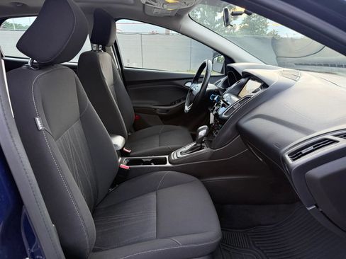 Used 2017 Ford Focus SEL w/ Cold Weather Package FWD image 18