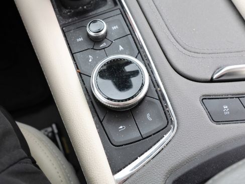 Used 2021 Cadillac XT5 Premium Luxury image 32