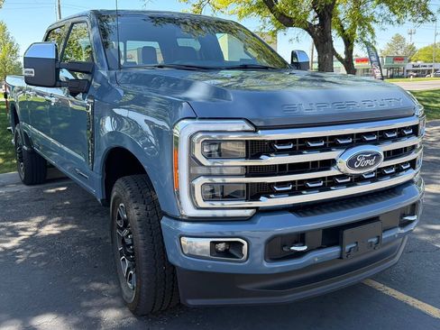 Used 2023 Ford F350 Platinum AWD/4WD image 4