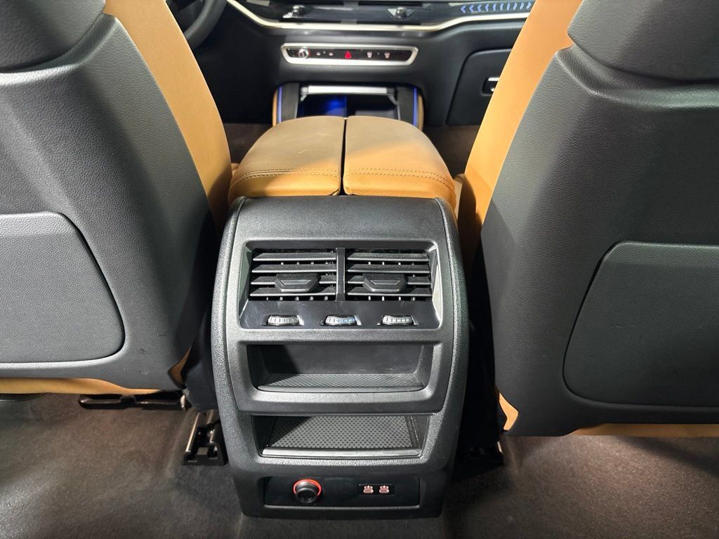 Certified 2024 BMW X5 sDrive40i w/ Premium Package RWD image 32