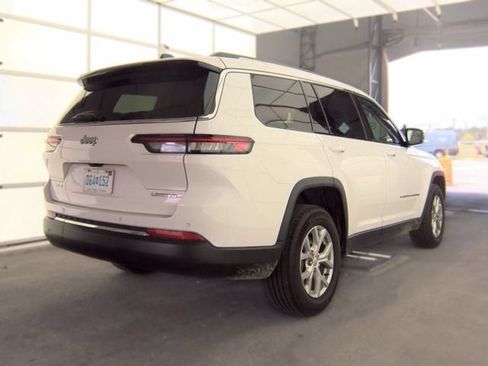 Used 2023 Jeep Grand Cherokee L Limited AWD/4WD image 4