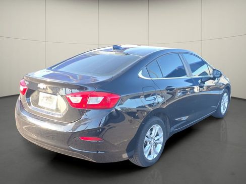 Used 2019 Chevrolet Cruze LT FWD image 8