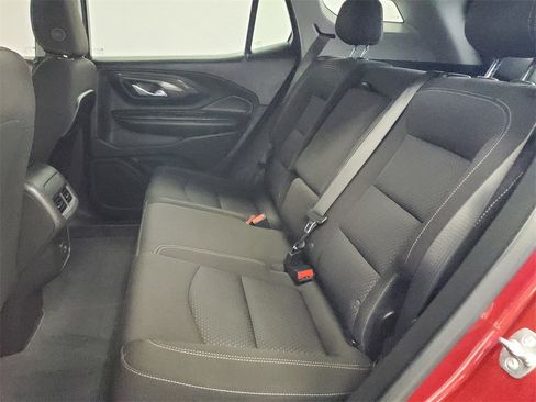 Used 2024 GMC Terrain SLE w/ Driver Convenience Package image 25