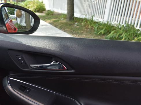 Used 2018 Chevrolet Cruze Premier FWD image 20