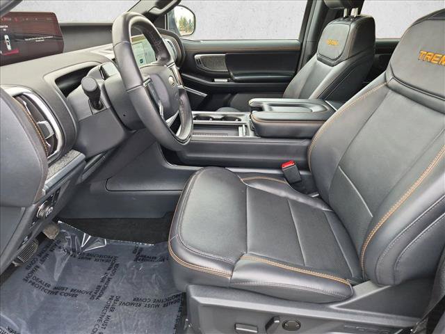 Used 2025 Ford Expedition Tremor AWD/4WD image 17