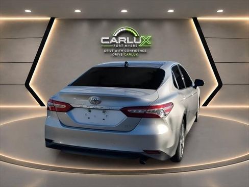 Used 2019 Toyota Camry XLE FWD image 4