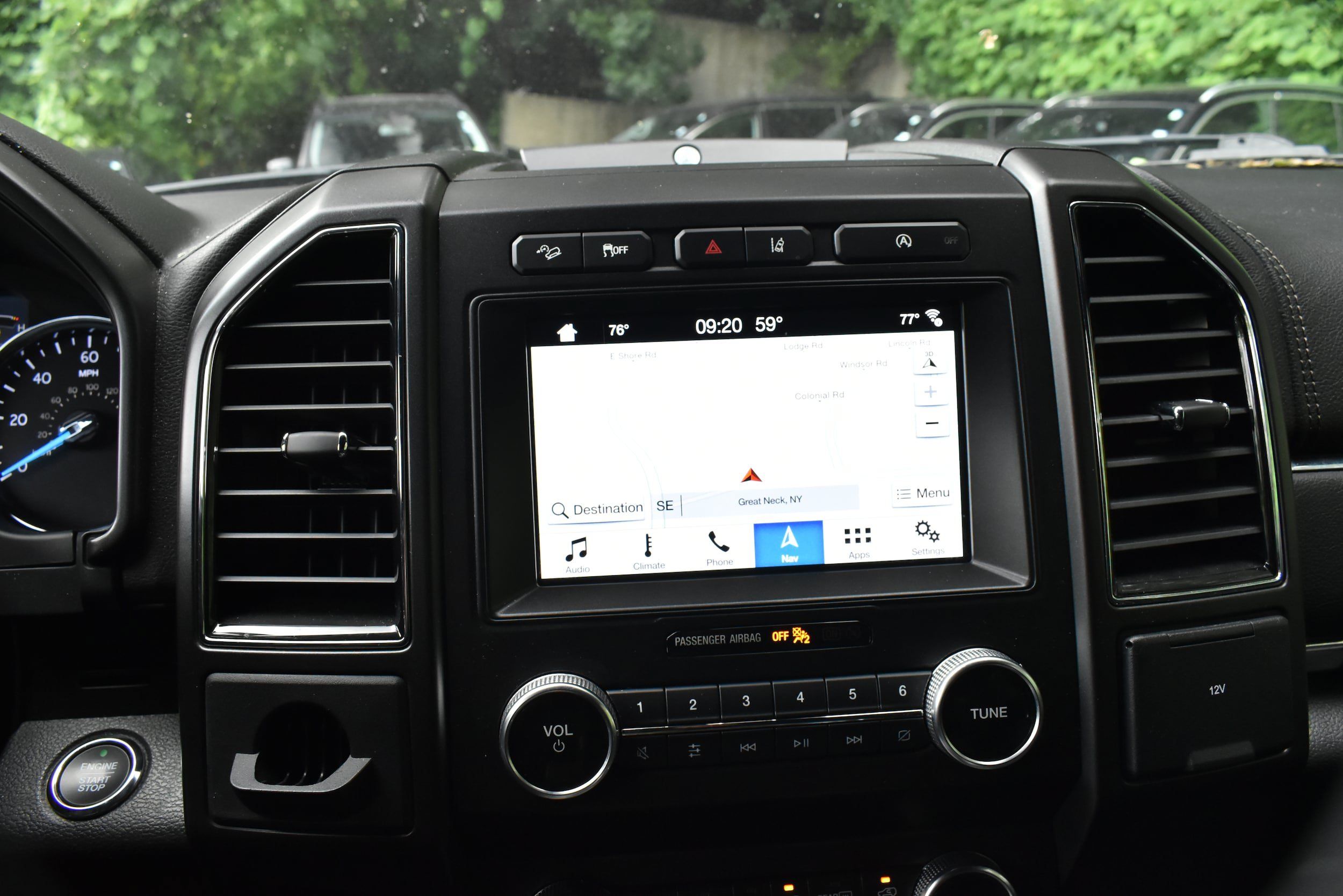 Used 2019 Ford Expedition Limited w/ Driver Assistance Package AWD/4WD image 27