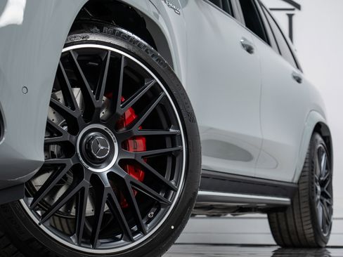 New 2026 Mercedes-Benz GLS 63 AMG 4MATIC image 30