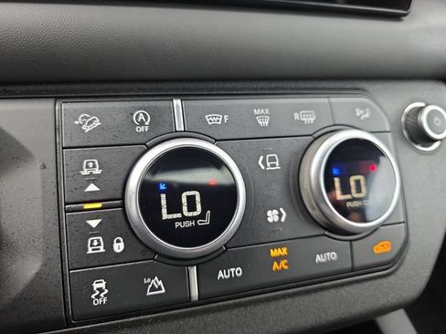 Certified 2023 Land Rover Defender 110 V8 AWD/4WD image 26
