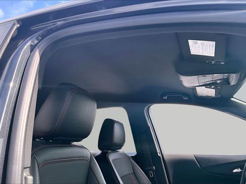 Used 2023 Chevrolet Equinox RS FWD image 12