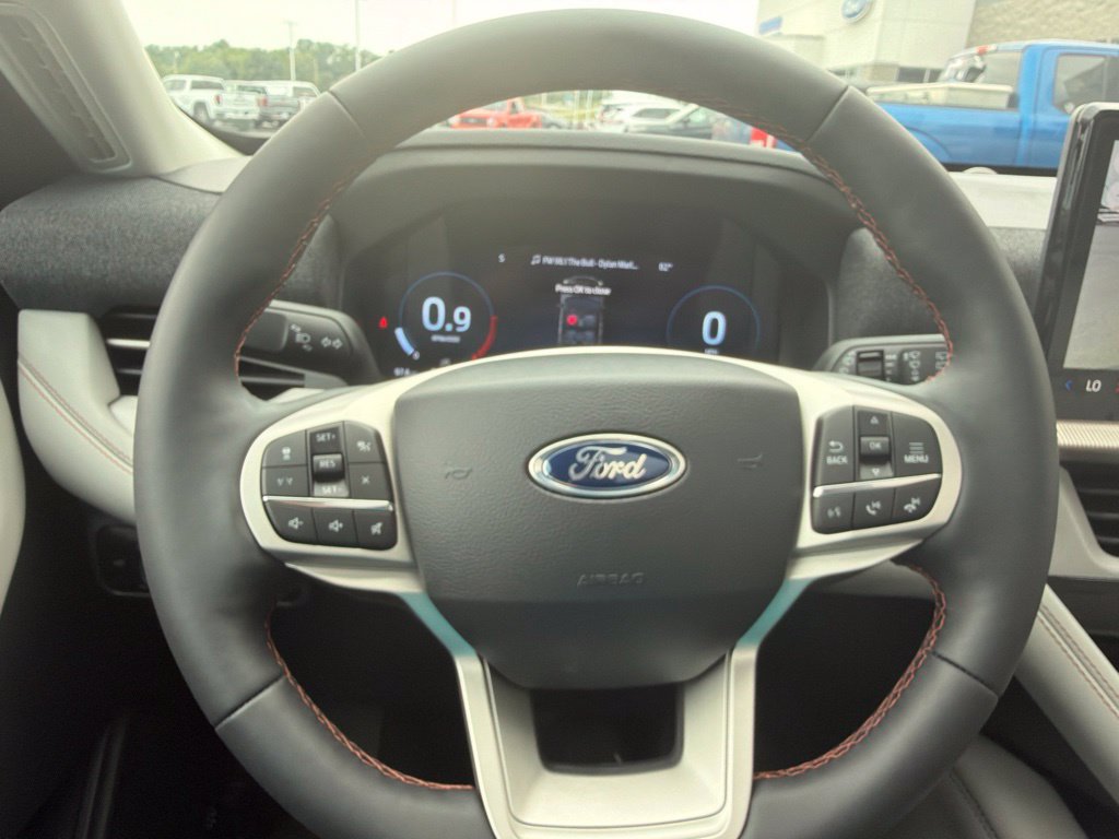 New 2026 Ford Explorer Active w/ Active Comfort Package AWD/4WD image 23