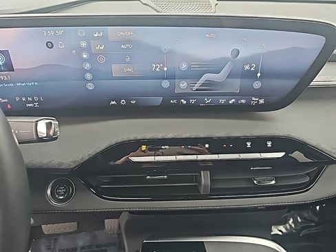 Certified 2025 Buick Enclave Sport Touring image 23