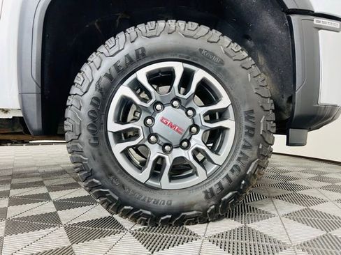Used 2024 GMC Sierra 3500 SLE w/ SLE Convenience Package image 7