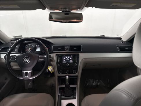 Used 2013 Volkswagen Passat 3.6 SE image 21