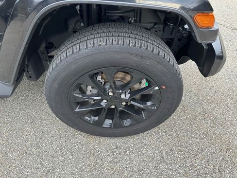 Used 2022 Jeep Gladiator Overland image 11