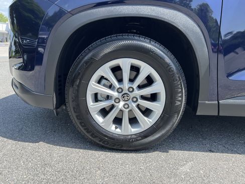 Used 2026 Toyota Grand Highlander AWD image 12
