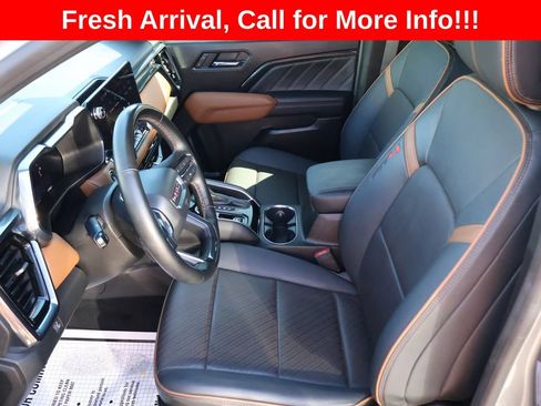 Certified 2023 GMC Canyon AT4 w/ AT4 Premium Package AWD/4WD image 15