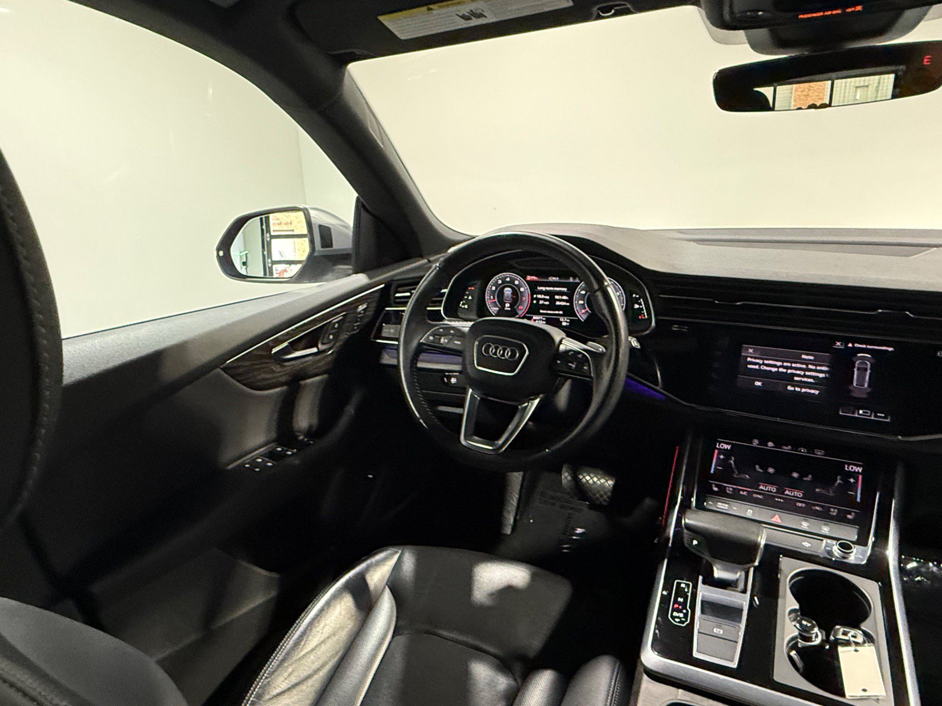 Used 2019 Audi Q8 Premium Plus w/ Premium Plus AWD/4WD image 21