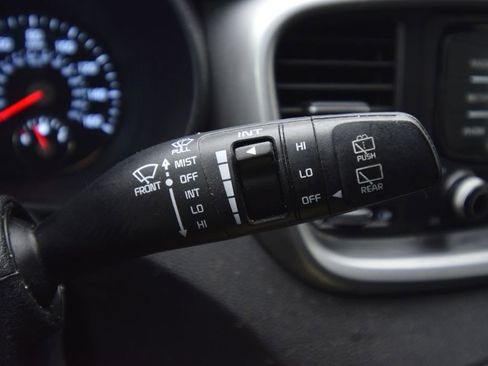 Used 2016 Kia Sorento LX image 29