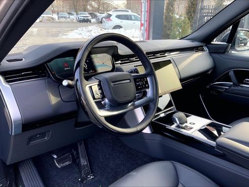 New 2026 Land Rover Range Rover Long Wheelbase SE image 8