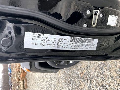 Used 2018 Jeep Compass Latitude w/ Popular Equipment Group image 29