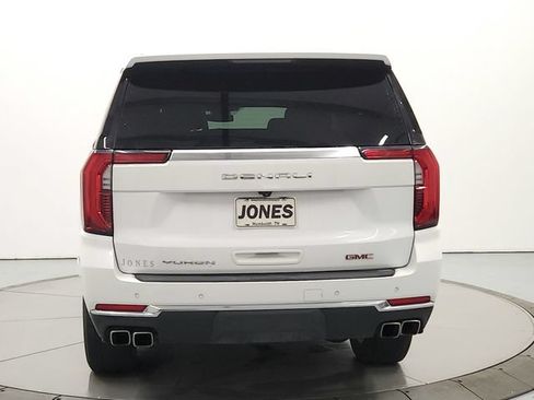 Used 2025 GMC Yukon XL Denali AWD/4WD image 6