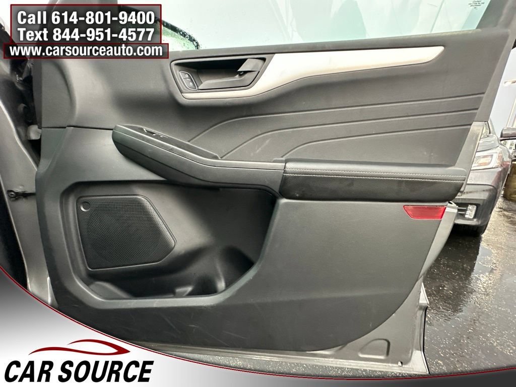 Used 2022 Ford Escape SE w/ Cold Weather Package AWD/4WD image 30
