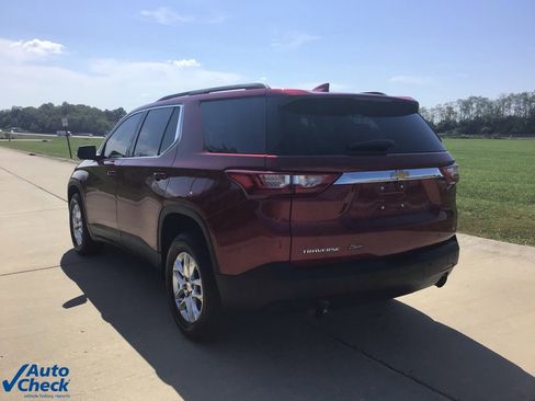 Used 2021 Chevrolet Traverse LT image 8