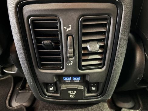 Used 2022 Dodge Durango SRT AWD/4WD image 23