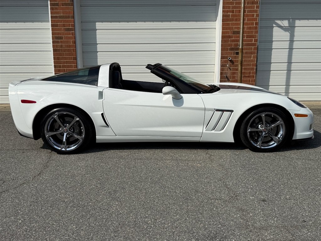Used 2013 Chevrolet Corvette Grand Sport w/ 4LT Preferred Equipment Group RWD image 40