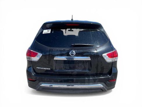 Used 2015 Nissan Pathfinder S image 4