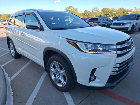Used 2019 Toyota Highlander Limited image 8