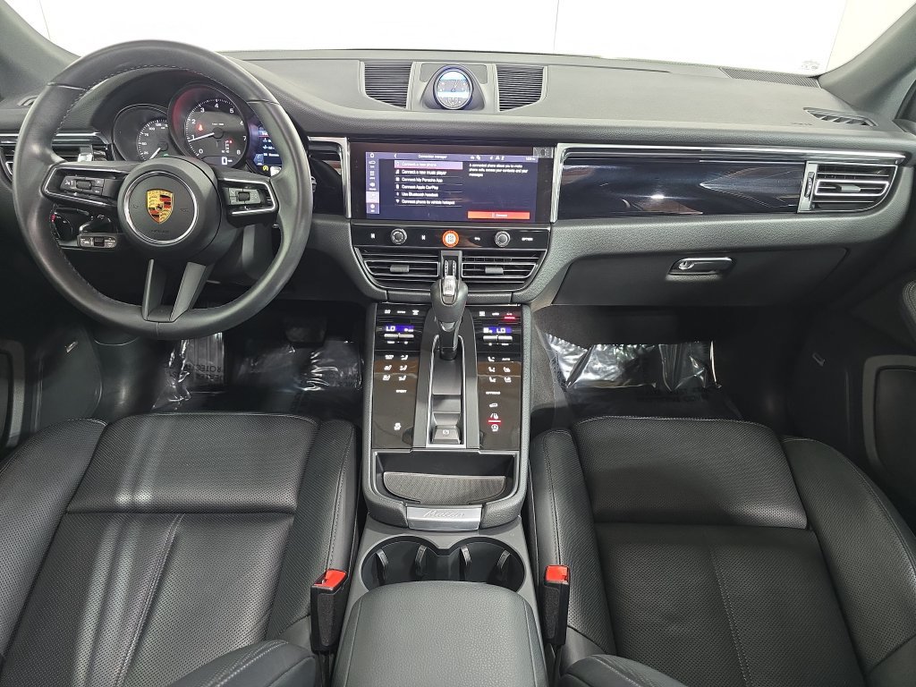 Certified 2026 Porsche Macan AWD/4WD image 13