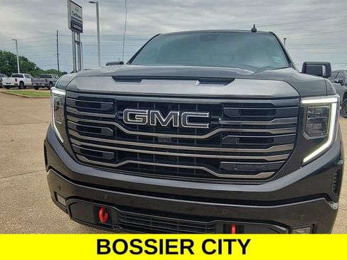 Certified 2024 GMC Sierra 1500 AT4 w/ Technology Package AWD/4WD image 32