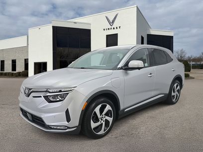New 2025 VinFast VF 8 Eco