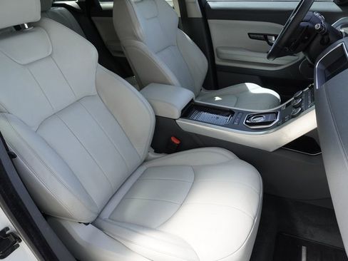 Used 2017 Land Rover Range Rover Evoque SE AWD/4WD image 24