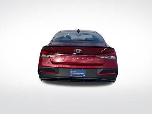 Certified 2025 Hyundai Elantra Sport image 7