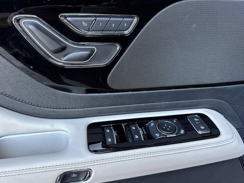 New 2026 Lincoln Aviator 2WD image 8