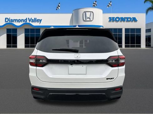 New 2026 Honda Pilot Sport image 3