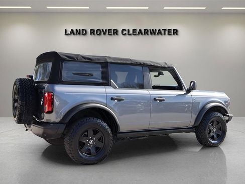 Used 2022 Ford Bronco Black Diamond image 5