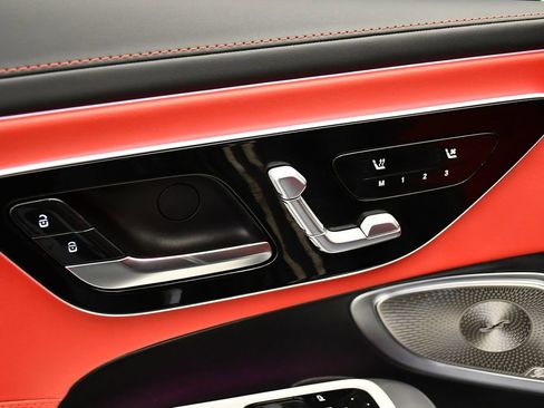 Used 2024 Mercedes-Benz CLE 53 AMG 4MATIC image 35