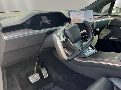 Used 2022 Tesla Model X AWD/4WD image 17