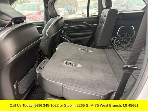 Used 2024 Jeep Grand Cherokee Overland w/ Advanced Protech Group III AWD/4WD image 37