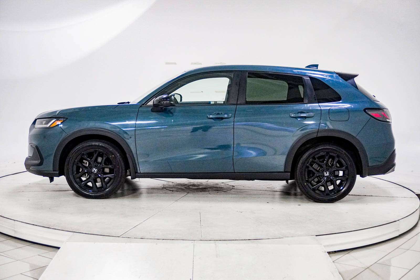 Used 2024 Honda HR-V Sport image 5
