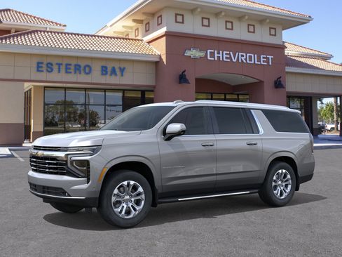 New 2026 Chevrolet Suburban LT w/ Comfort Package RWD image 26