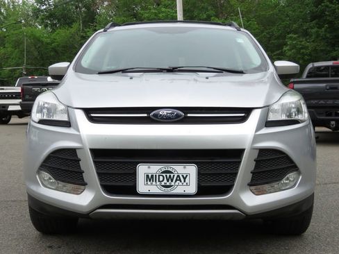 Used 2016 Ford Escape SE w/ Equipment Group 201A AWD/4WD image 2