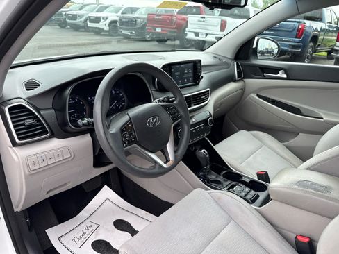 Used 2019 Hyundai Tucson Value FWD image 11