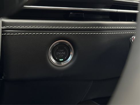 New 2026 Cadillac Escalade ESV Platinum Sport AWD/4WD image 28