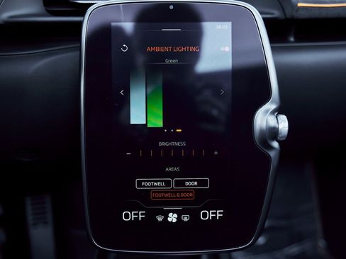 Used 2025 McLaren Artura image 72