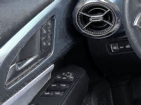 New 2025 Chevrolet Equinox EV LT image 38